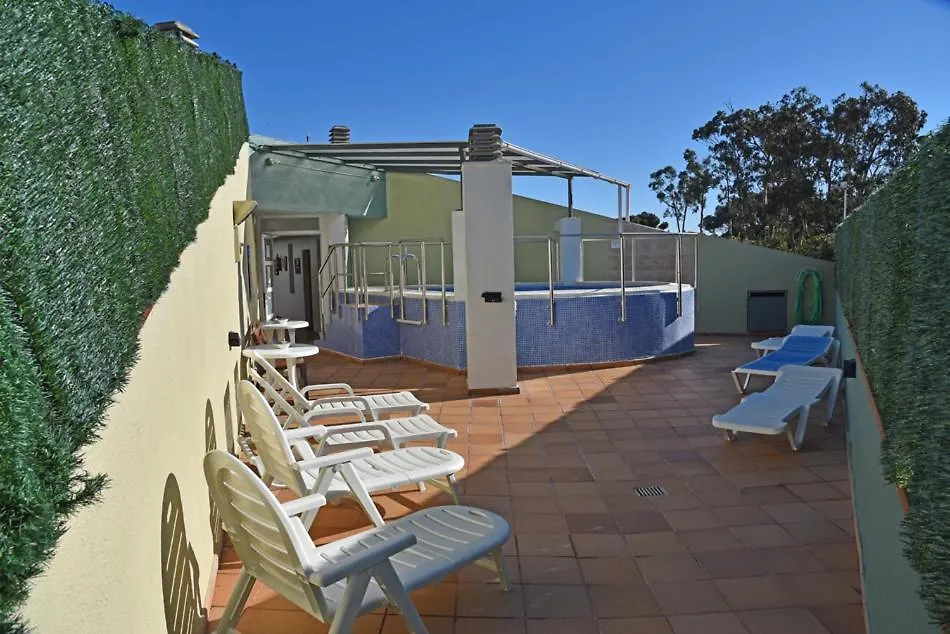 Apartamentos AR Enjoy Dosjoimi Lloret de Mar