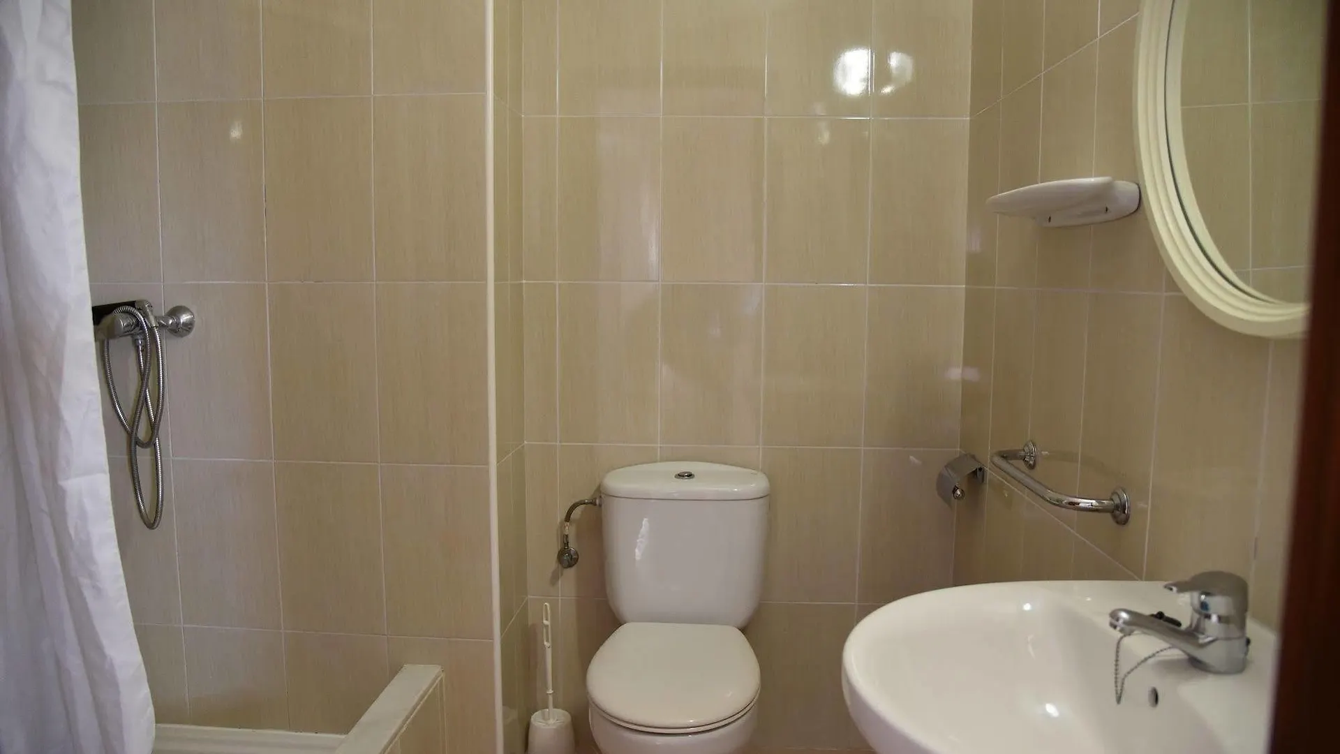 Apartamentos AR Enjoy Dosjoimi Lloret de Mar España