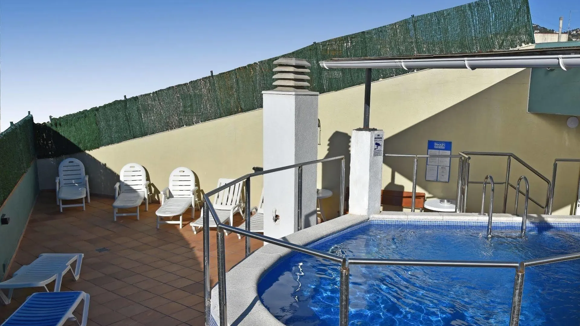 Apartamentos Ar Dosjoimi Lloret de Mar 0*,  Spanien